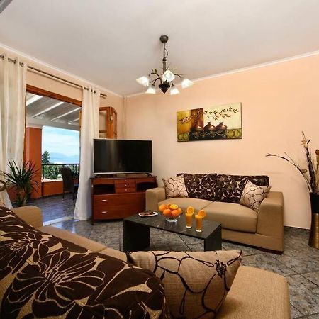 Seaview Cottage - Calmare Petrití المظهر الخارجي الصورة