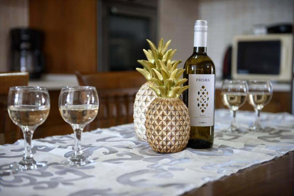 Seaview Cottage - Calmare Petrití المظهر الخارجي الصورة