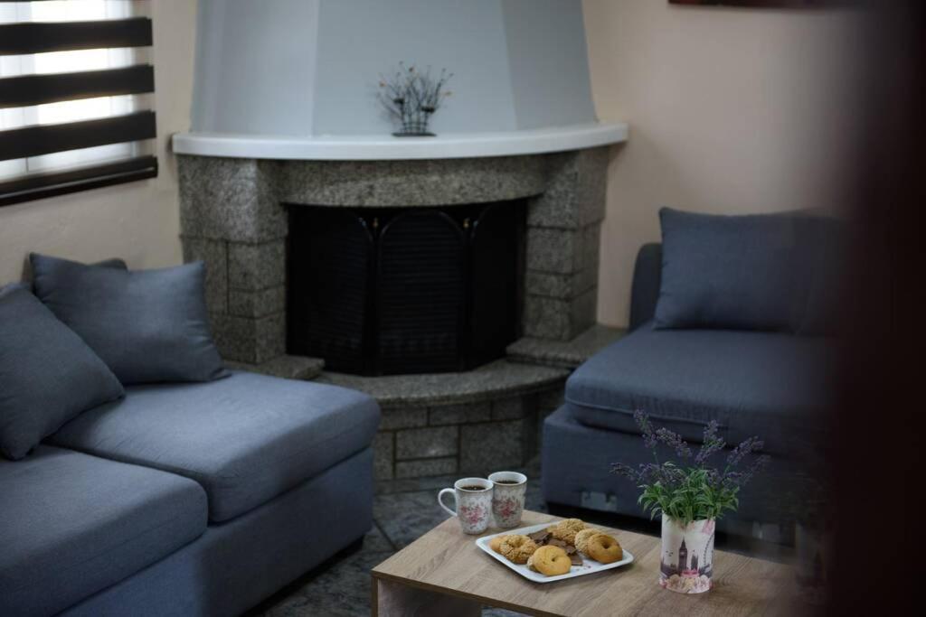 Seaview Cottage - Calmare Petrití المظهر الخارجي الصورة