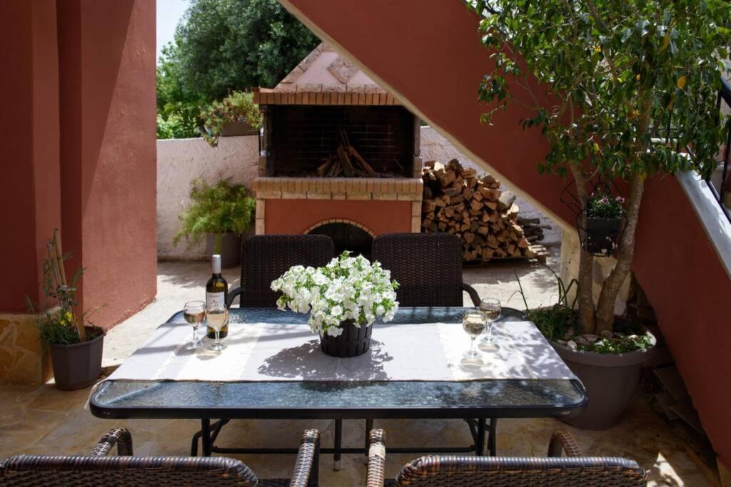 Seaview Cottage - Calmare Petrití المظهر الخارجي الصورة